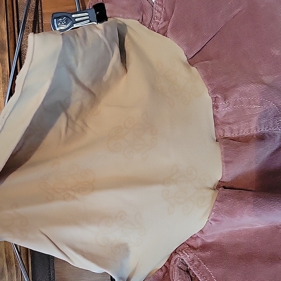 Maternity corduroy pants size large - Picture 2 of 4